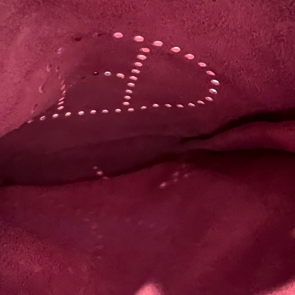 Plum leather Hermes Clemence Evelyne III - Picture 14 of 14